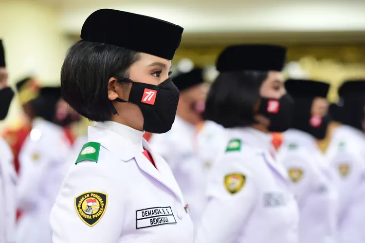 Tim Pasukan Pengibar Bendera Pusaka (Paskibraka) yang bertugas untuk mengibarkan bendera Merah Putih pada Upacara Peringatan Detik-Detik Proklamasi Kemerdekaan Republik Indonesia pada Rabu, 17 Agustus 2022.