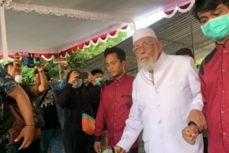 Kali Pertama Dalam Hidup, Abu Bakar Ba'asyir Ikuti Upacara HUT ...