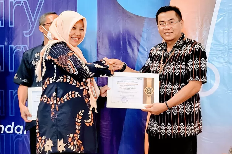 Politeknik Negeri Padang (PNP) memperoleh penghargaan terbaik 2 kategori