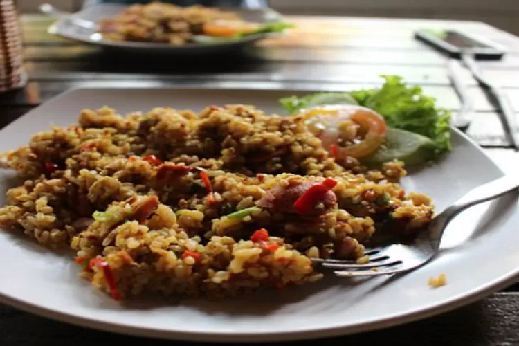 Rekomendasi kuliner nasi goreng di Surabaya, jangan sampai dilewatkan ya! (Pixabay)