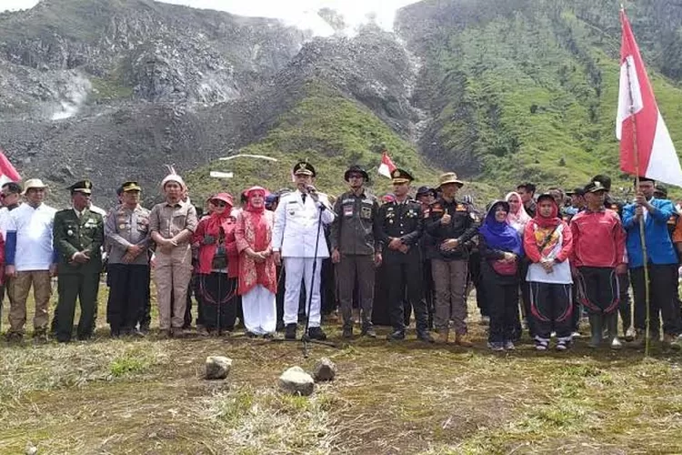 Gunung Talang Semakin Dikenal Usai Upacara HUT RI 77 yang Digelar Bupati Solok, Athari Beri Apresiasi