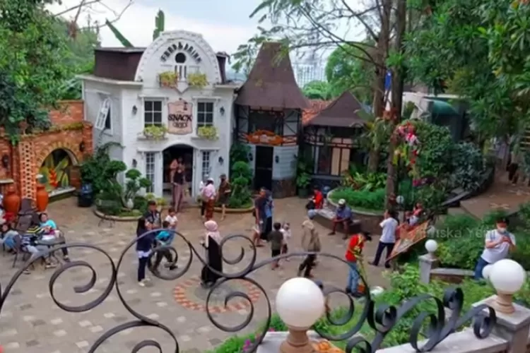 Famoso Garden, destinasi wisata baru di Bandung. (Channel YouTube Friska Yeni )