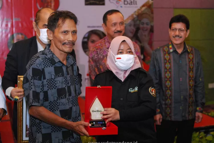 Umi Sjarifah, Pimred Media Sudut Pandang