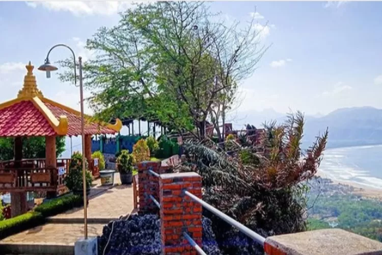 Bukit Sentono Gentong Pacitan menjadi tempat wisata dengan event-eventnya (Akun Instagram @sentono.gentong)