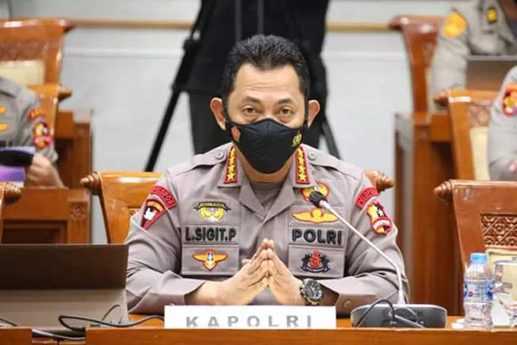 Kapolri Jenderal Listyo Sigit Prabowo menghadiri Rapat Dengar Pendapat (PDP) dengan Komisi III DPR RI 