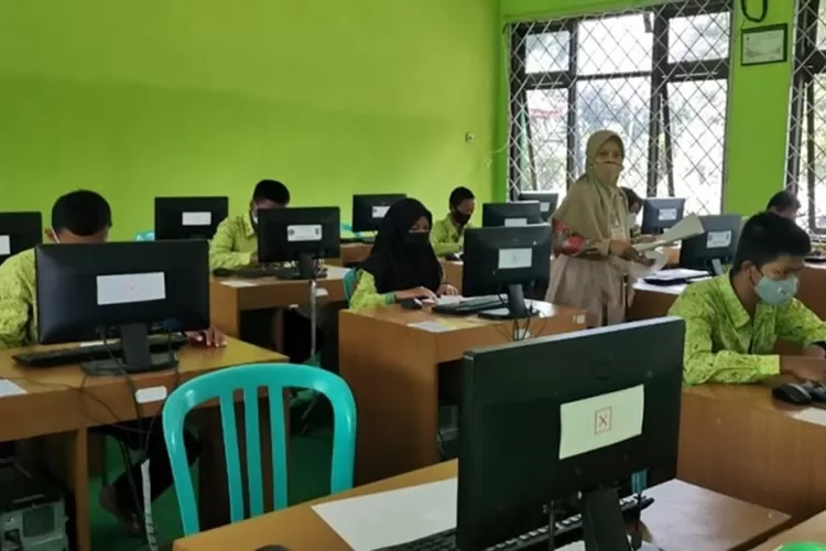 Contoh soal ANBK 2022 SMA literasi membaca berserta kunci jawaban. (smkn1mejayan.sch.id)