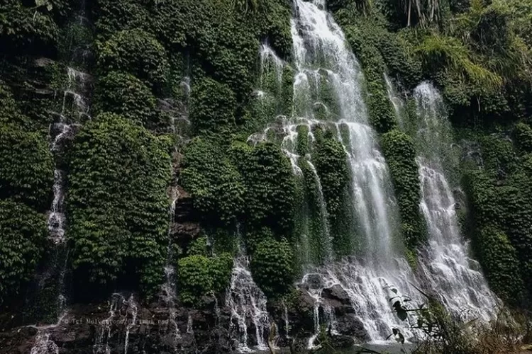 Curup Maung, Destinasi Wisata di Lahat yang Menyuguhkan Pemandangan Air Terjun yang Tidak Biasa (ig @trimul_rsd)