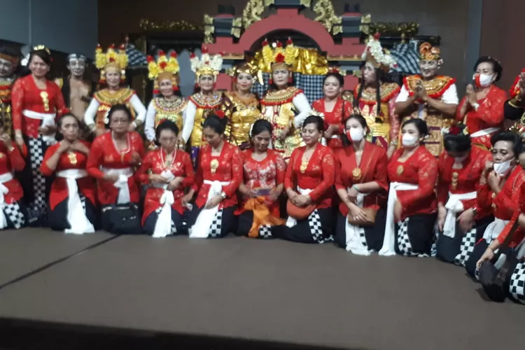 Para pemain dan penari Wayang  Orang Bali di Museum Wayang Kota Tua. (Foto: suarakarya.id)