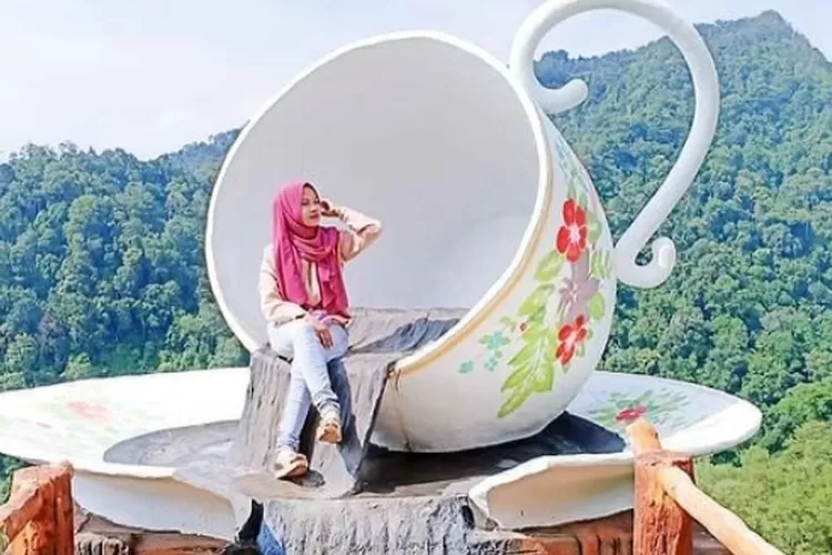 Berwisata ke Wana Wisata Watu Rumpuk, salah satu destinasi wisata di Kabupaten Madiun. (Instagram @mbolangjatim by @_dewikartika99)