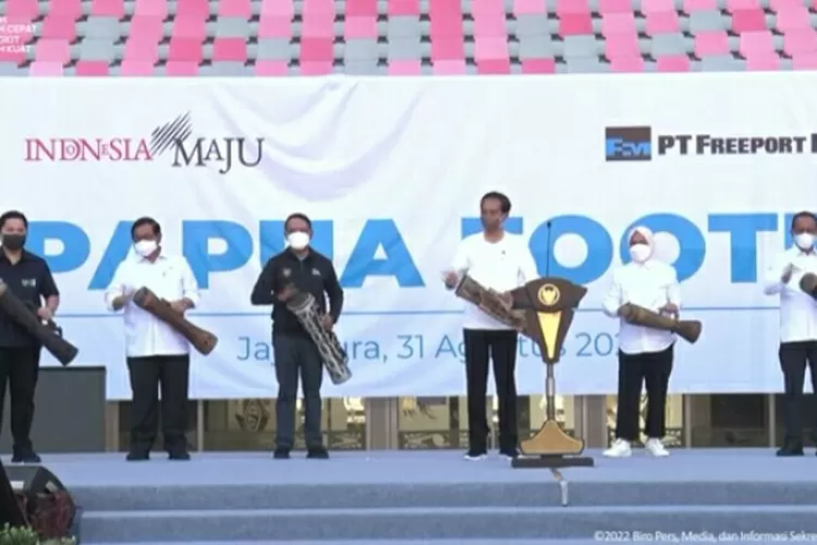 Luncurkan PFA, Jokowi ingin anak-anak Papua jago main bola sekaligus pintar dan berkarakter. (Tangkapan layar)