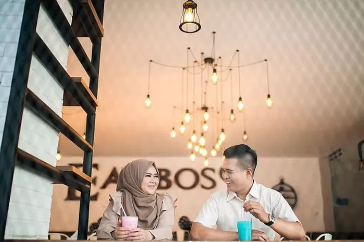 Salah satu rekomendasi cafe dekat Kota Garut, Eatboss. (Instagram/@gaiaphotographz)