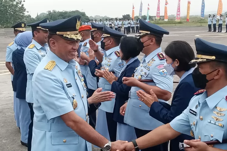 Kasau Laksanakan Upacara Peresmian 7 Satuan Baru Angkatan Udara di Squadron 7 Lanud Suryadarma, Kalijati, Subang, Kamis (1/9/2022). (AlurInformasi/Ahya Nurdin)
