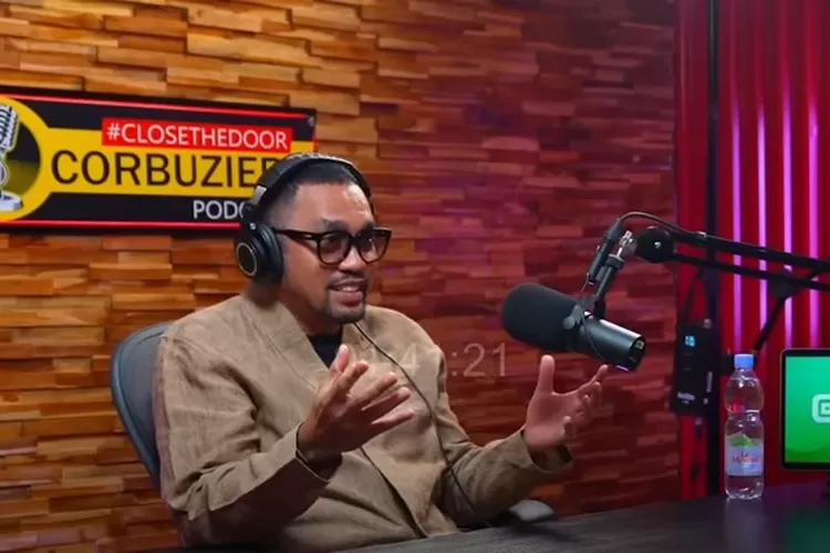 Ahmad Sahroni menilai ada kelainan Ferdy Sambo dalam kasus prmbunuhan Brigadir J (YouTube Deddy Corbuzier)