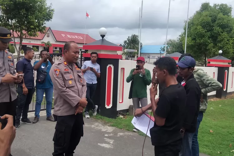 INSPIRA Kab. Buru Meminta Kapolri Pecat Kapolres Buru dan tangkap Mafia tambang Emas Gunung Botak. (foto.dok)