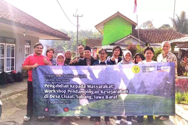 Mengembangkan Desa Edukasi, Prodi Pendidikan Sejarah FIS UNJ melakukan kegiatan Pengabdian Masyarakat (DOk. Istimewa)