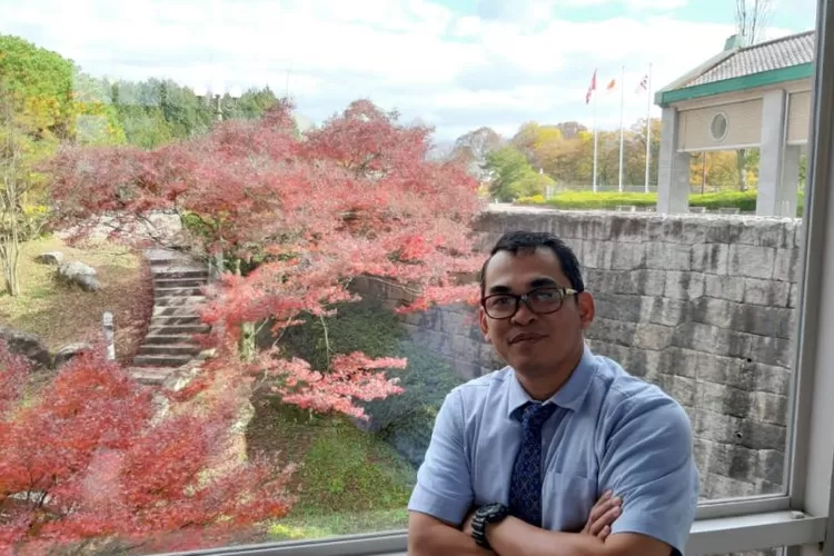 Pengamat ekonomi sekaligus pakar moneter Universitas Jember Adhitya Wardhono PhD  (ANTARA/HO-Dok pribadi Adhitya Wardhono)