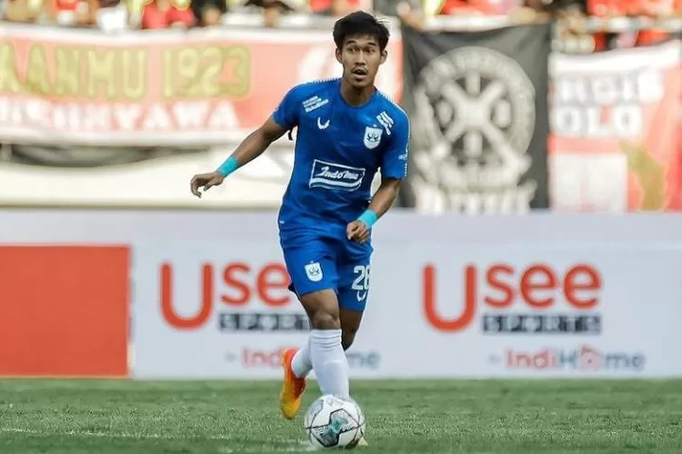 Aqsha Saniskara saat bermain sebagai gelandang bertahan pada laga melawan Persis Solo. (PSIS)