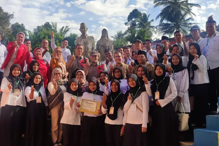 Politeknik Negeri Padang berkolaborasi dengan Telkom University, Bandung menggelar Pelatihan Digital Marketing dan Branding