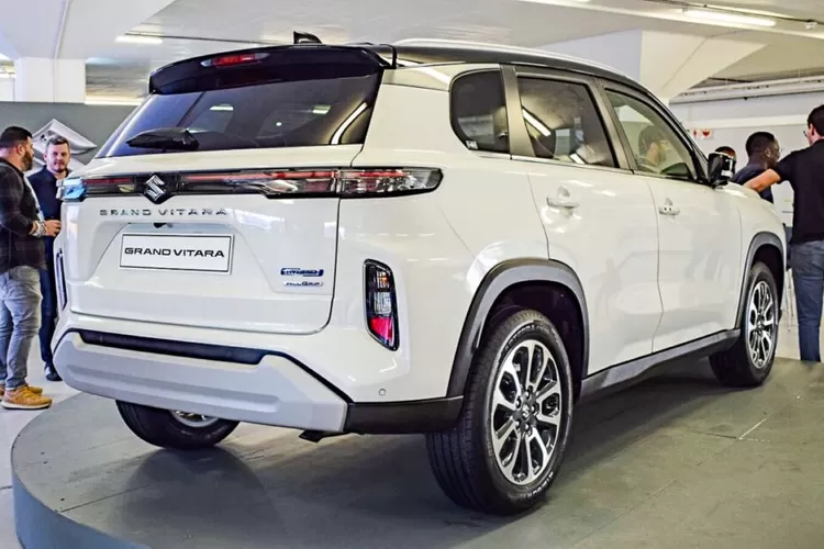 Grand Vitara keluar. Foto: Istimewa