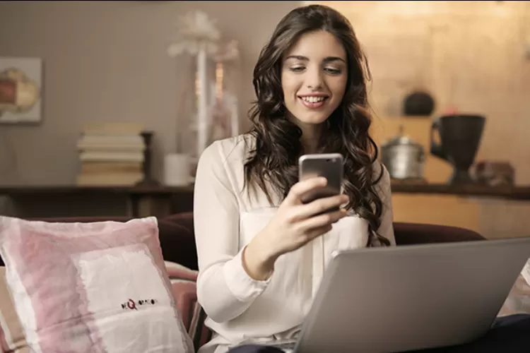 Ilustrasi Tips memperoleh penghasilan dari internet (Pexels)