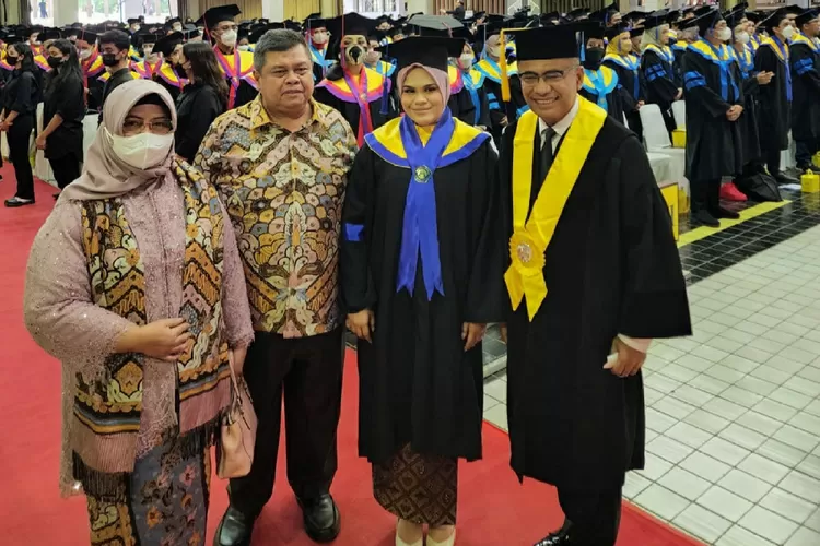 Ketua Majelis Wali Amanat Universitas Indonesia (MWA UI) Saleh Husin (Paling kanan). (Foto: Humas UI)