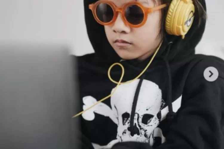 Anak Ringgo Agus Rahman bernama Bjorka dikaitkan dengan hacker yang tengah viral. (Instagram/@ringgoagus)