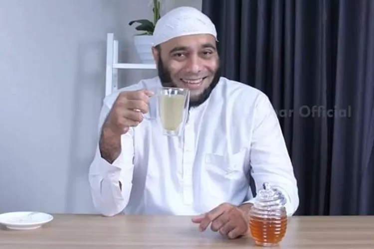 dr Zaidul Akbar menjelaskan cara menghilangkan perut buncit dengan sekejap.  (YouTube.com/Dr. Zaidul Akbar Official)