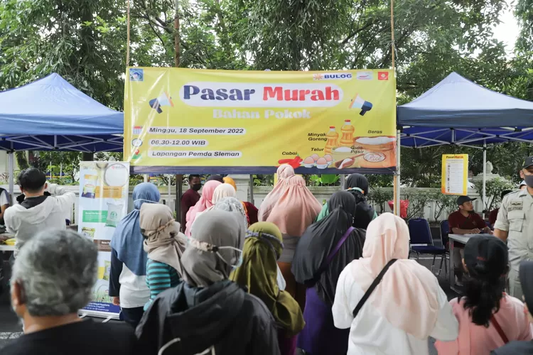 Ilustrasi Operasi Pasar Sembako Murah untuk menekan harga tinggi. (Dokumen Humas Sleman.)