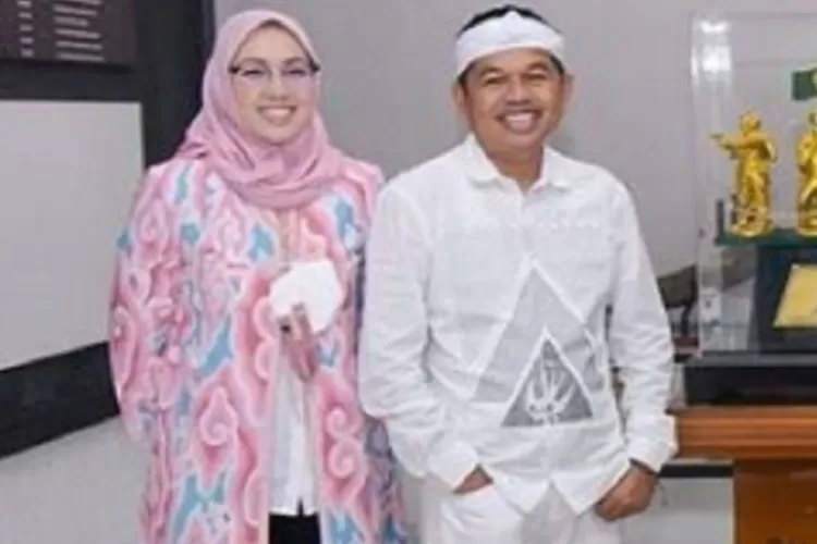 Anne Ratna Mustika Bupati Purwakarta - Kiri. Dedy Mulyadi Anggota DPR RI - Kanan (Istimewa)