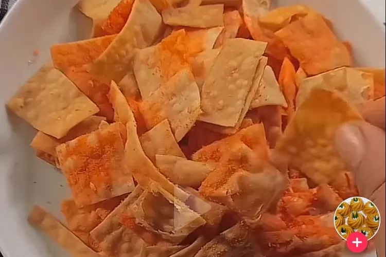 Modal 2 Ribu Bisa Jadi Ide Jualan Pangsit Goreng Balado, Begini Cara Bikinnya. (TikTok)