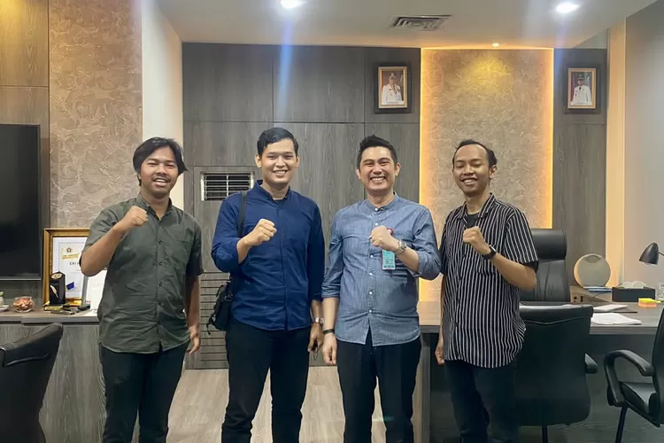 Ketum PC INSPIRA Tangsel dan Beberapa Pengurus Sedang Silaturahmi Ke Kepala Bappelitbangda Kota Tangsel. (foto.dok)