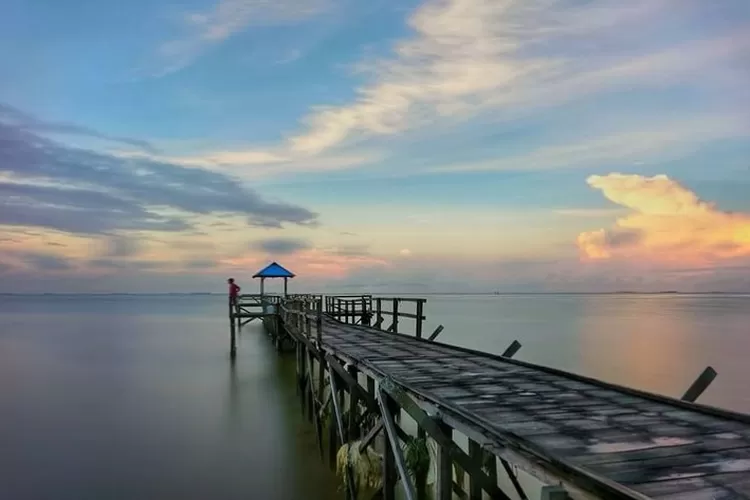 Pantai Sepinggan, destinasi wisata alam di Balikpapan Kalimantan Timur. (Instagram @antoabms15r)