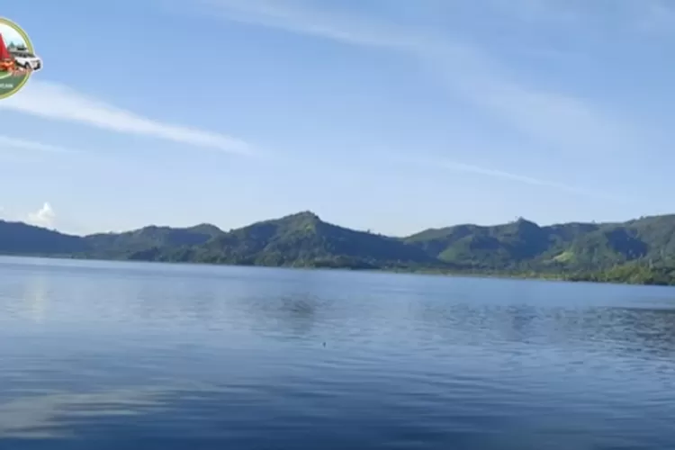 Destinasi wisata alam Danau Siais, tempat wisata yang berlokasi di Tapanuli Selatan.  (YouTube Jejak Petualangan Rai)