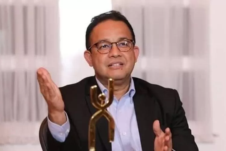   Gubernur DKI Jakarta Anies Baswedan. Rocky Gerung tanggapi hasil survei CSIS yang menyebut Anies Baswedan menang melawan Ganjar Pranowo dan Prabowo Subianto menuju Pilpres 2024.