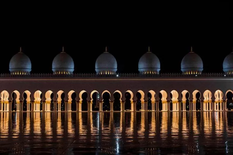 Khutbah Jumat Singkat Dan Paling Bagus September Dengan Tema Menjalani Hidup Dengan