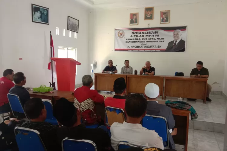 Anggota DPR RI Dapil Pulau Lombok, H Rachmat Hidayat menggelar sosialisasi empat pilar Kebangsaan di Pulau 1000 Masjid. (Suara Karya/Istimewa))