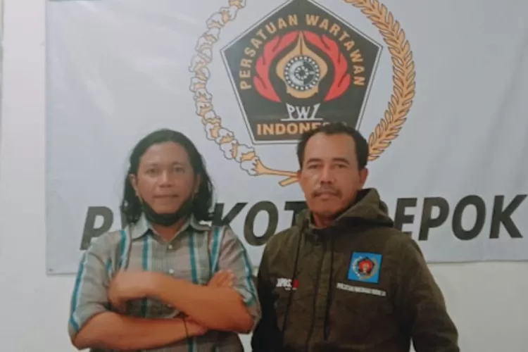 Jubir PWI Kota Depok Hendrik dan Tim Advokasi Kota Depok Joko W (Ist)