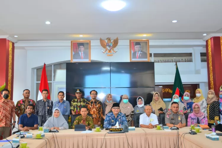  FGD  digelar BPBD Kota Padang, menghadirikan sejumlah peneliti dari perguruan tinggi dalam dan luar negeri. (Dv/Prokopim Pdg)