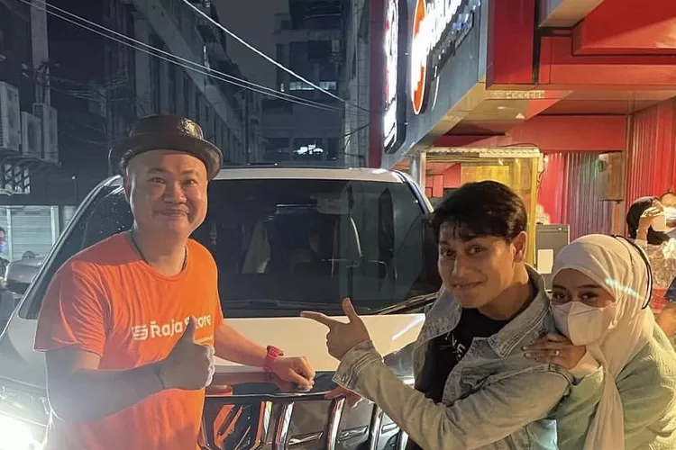 Rumah Tangga Sedang Tidak Harmonis, Pengusaha Basuki Surodjo Pernah Kasih Alphard sebagai Hadiah Lamaran (Gorajuara.com/dok : Instagram @basukisurodjo)