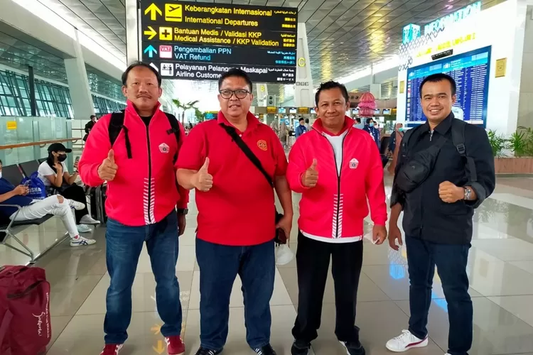 Ketua Pengprov Forki DKI Jakarta Taufik S Wibowo (kedua dari kanan).