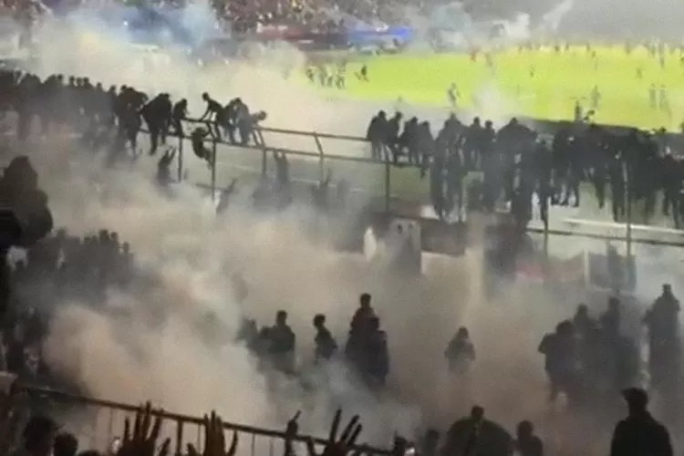 Kerusuhan di Stadion Kanjuruhan Malang  (istimewa )