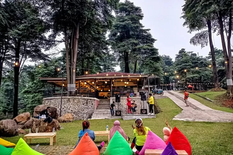 'Back To Nature' di Legok Jamboe, destinasi wisata alam di Kabupaten Bogor. (Instagram @legok_jamboe)