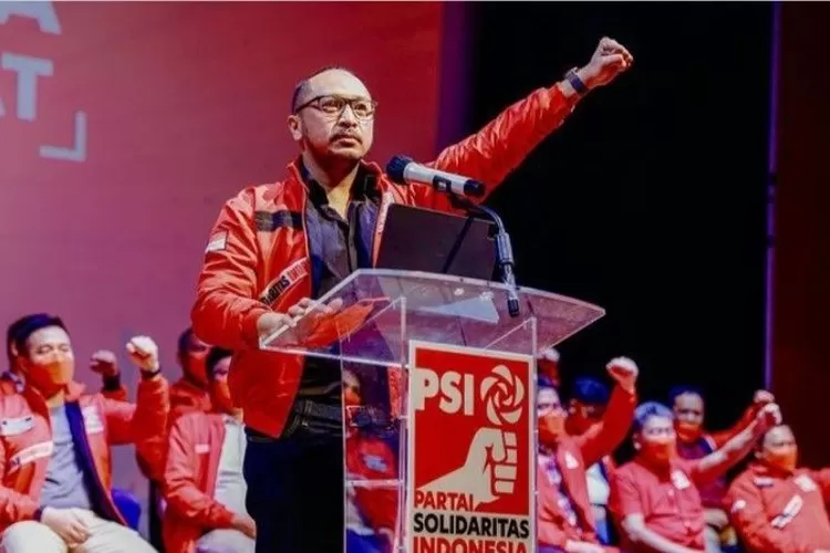 Ketua Umum PSI, Giring Ganesha, mengkampanyekan Ganjar Pranowo dan Yenny Wahid untuk Pemilu 2024.