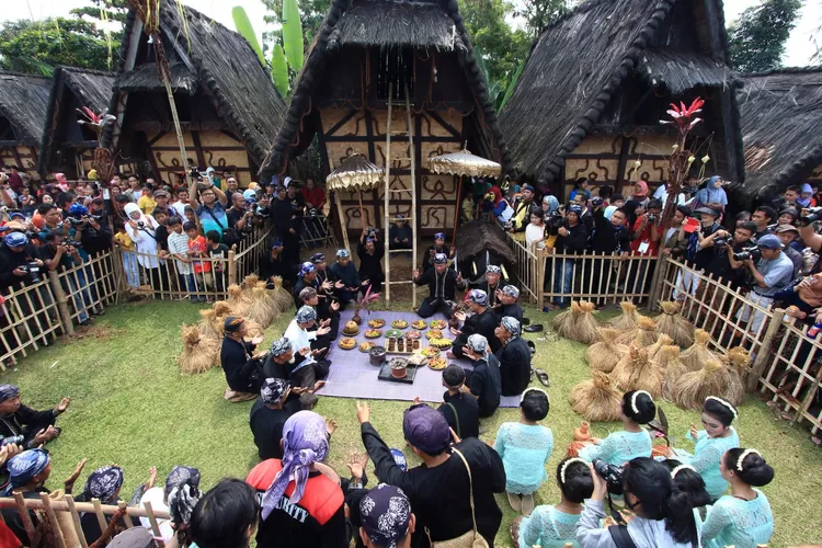 Kampung Adat Ciptagelar: Menelusuri Lebih Dalam Kampung Budaya Di ...