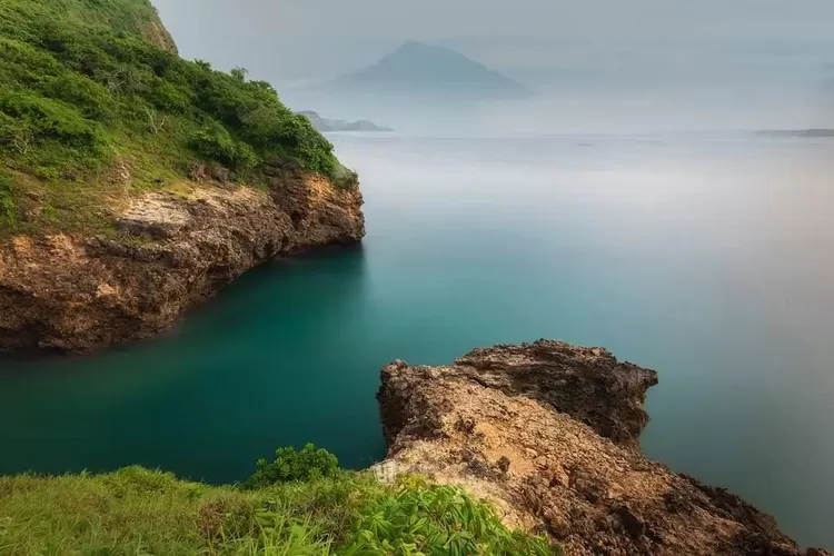 Gunung Tunak, salah satu destinasi wisata yang berlokasi di Lombok. (Instagram @twagunungtunak)