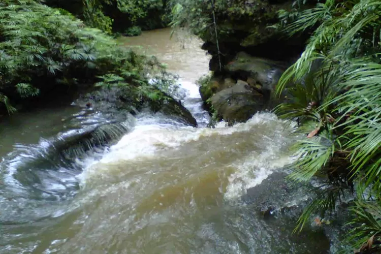 Pesona Air Terjun Inih, destinasi wisata alam di Kabupaten Barito Utara Kalimantan Tengah. (Direktori Pariwisata)