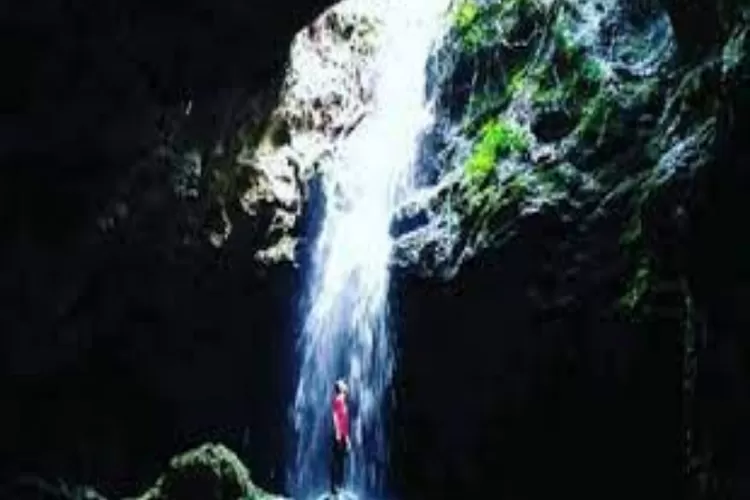 3 Destinasi Wisata Alam Terbaik di Kabupaten Landak, Kalimantan Barat Nomor 3 Konon Pernah Dikunjungi Soekarno (Instagram/petualang_kalbar)