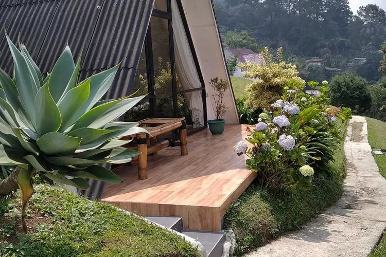 Villa Pesona Rinjani Puncak Bogor, destinasi wisata alam dengan konsep glamping. (Instagram @rinjani.pesona)