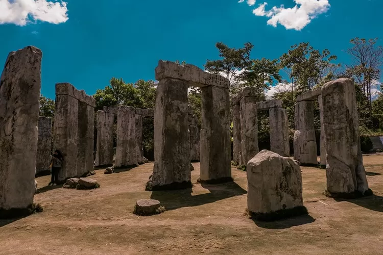 Stonehenge Inggris yang Terkenal, Sekarang ada di Jogja! Instagramable Banget! (Akun Twitter @JayakartaYogya)