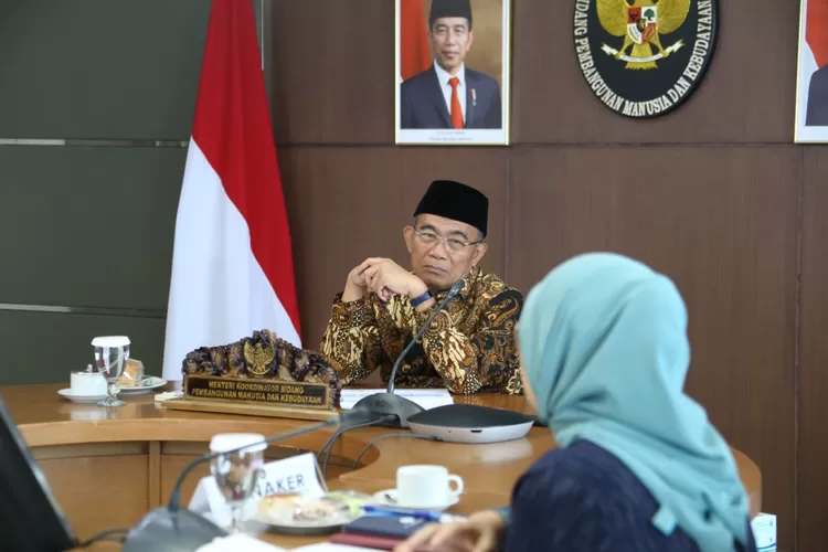 Menko PMK Muhadjir Effendy pimpin rakor tingkat menteri tetakan Libur Nasional dan Cuti Bersama. 